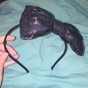 Black bow headband
